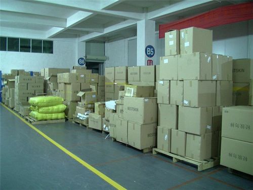 与多家大型公司签订物流合同,为其提供仓储与运输服务,配送产品至全国